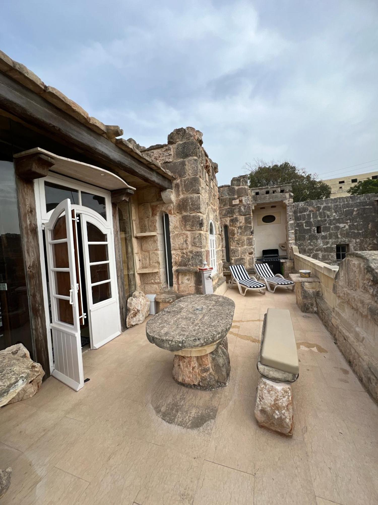 Traditional Maltese Home By Ma Properties St. Paul's Bay Bagian luar foto