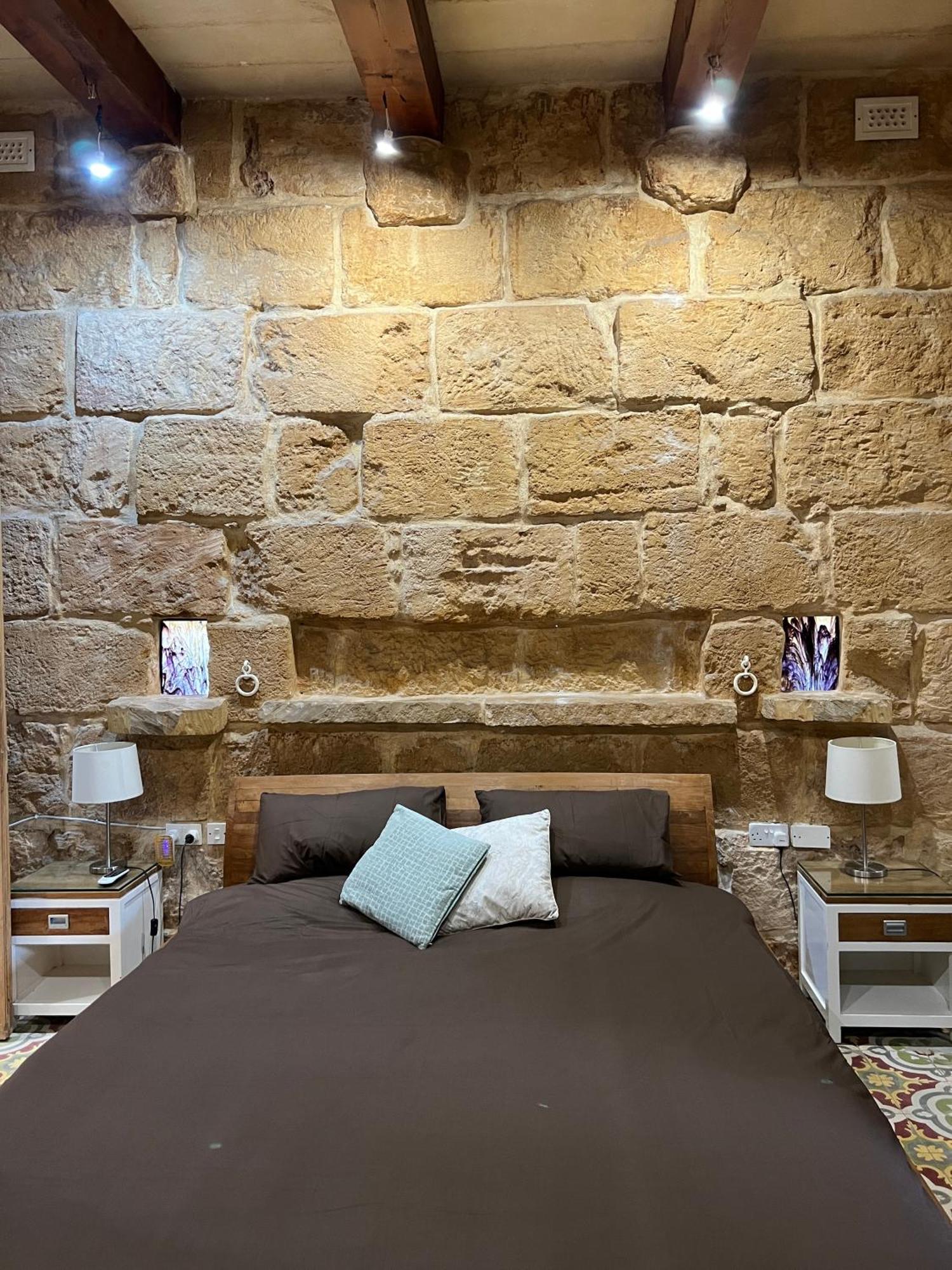 Traditional Maltese Home By Ma Properties St. Paul's Bay Bagian luar foto