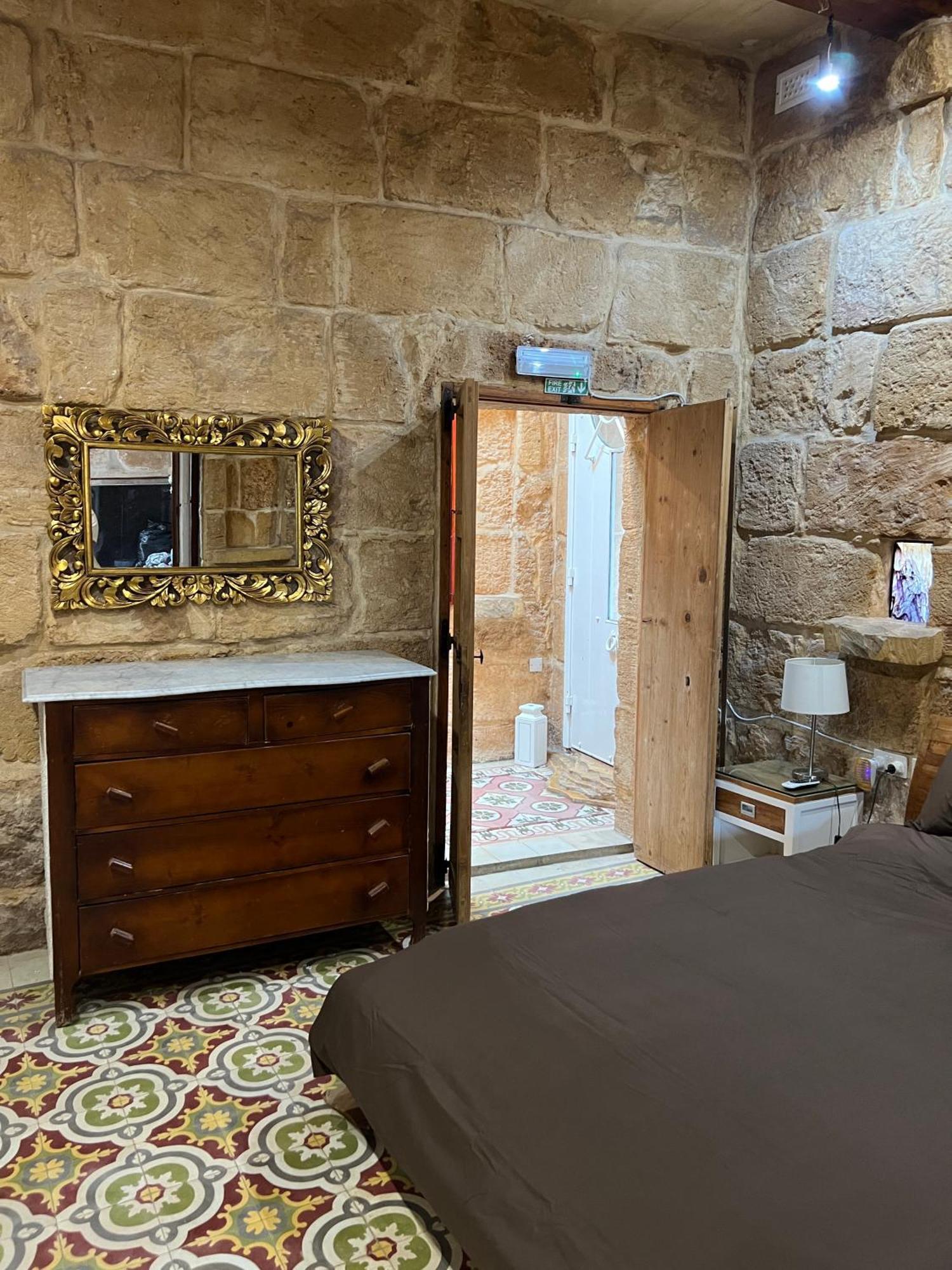 Traditional Maltese Home By Ma Properties St. Paul's Bay Bagian luar foto
